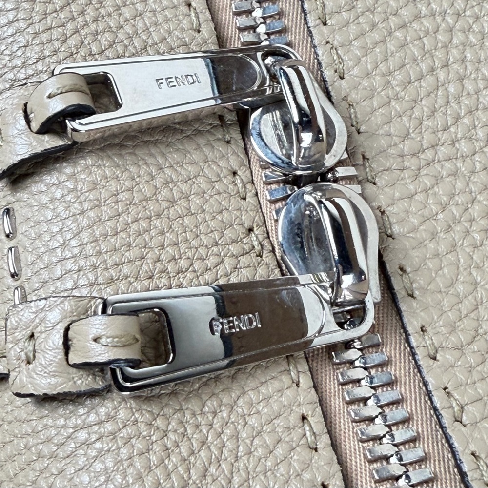 Fendi Selleria Leather Top Handle Crossbody Bag Reversible Wide Strap - Picture 17 of 17